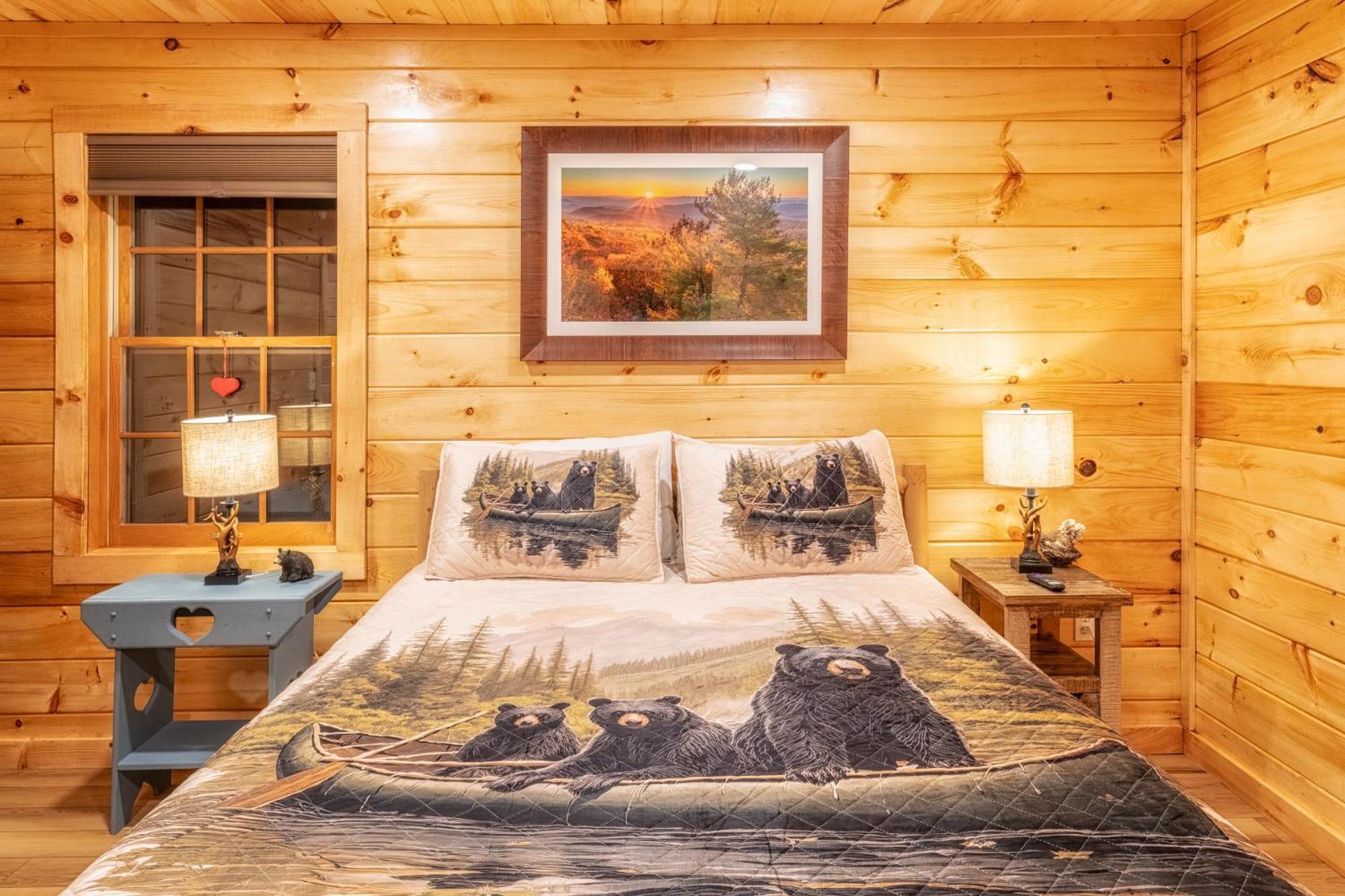 גטלינבורג Real Log Cabin With Amazing Views, Hot Tub, Sauna, Games מראה חיצוני תמונה