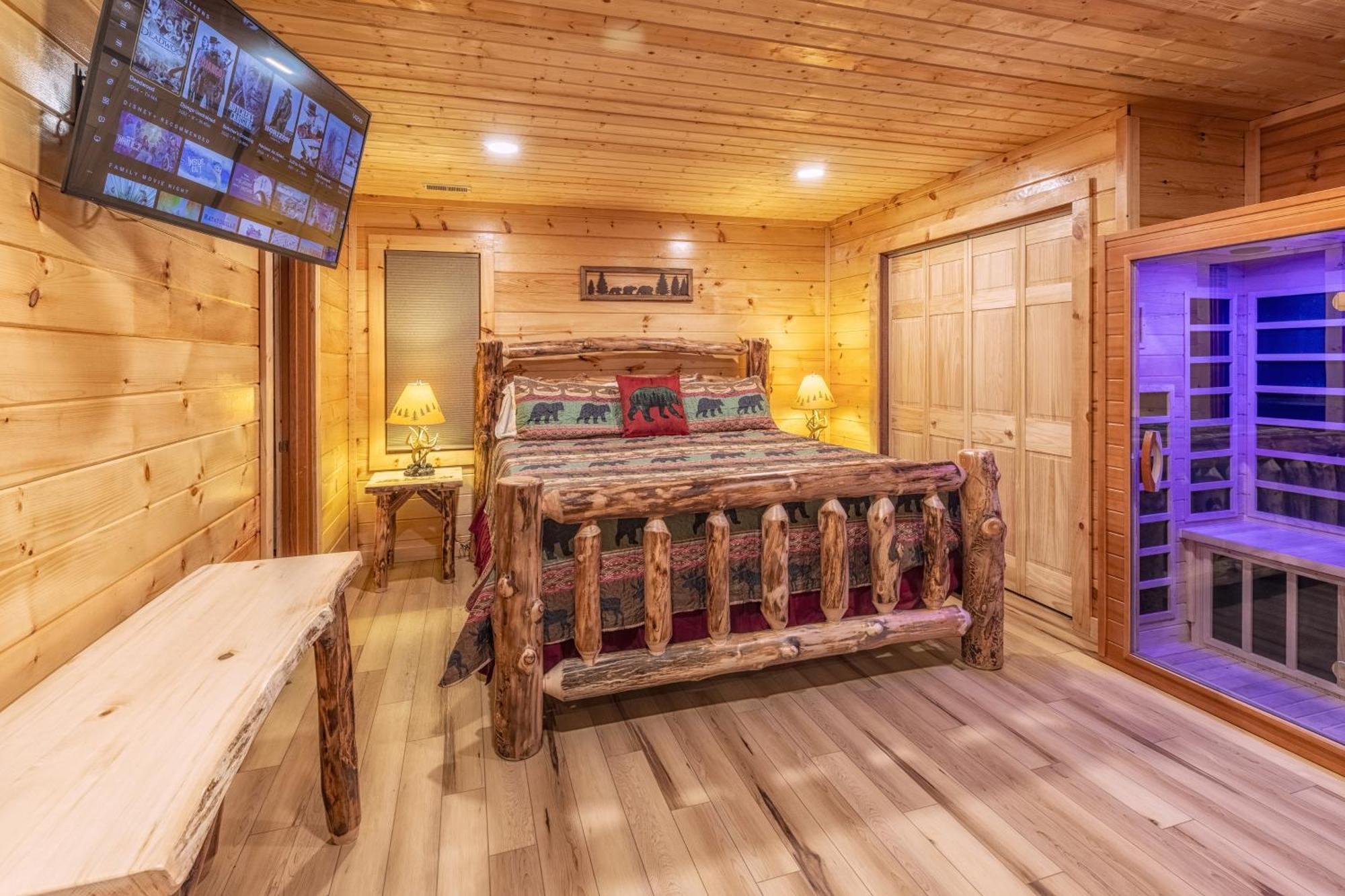 גטלינבורג Real Log Cabin With Amazing Views, Hot Tub, Sauna, Games מראה חיצוני תמונה